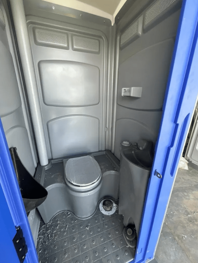 HDPE PORTABLE TOILET
